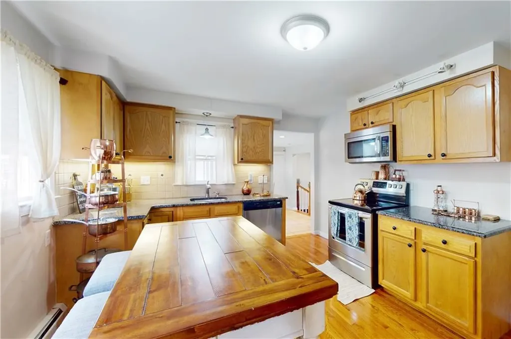 82 Phillips Street Woonsocket RI 02895