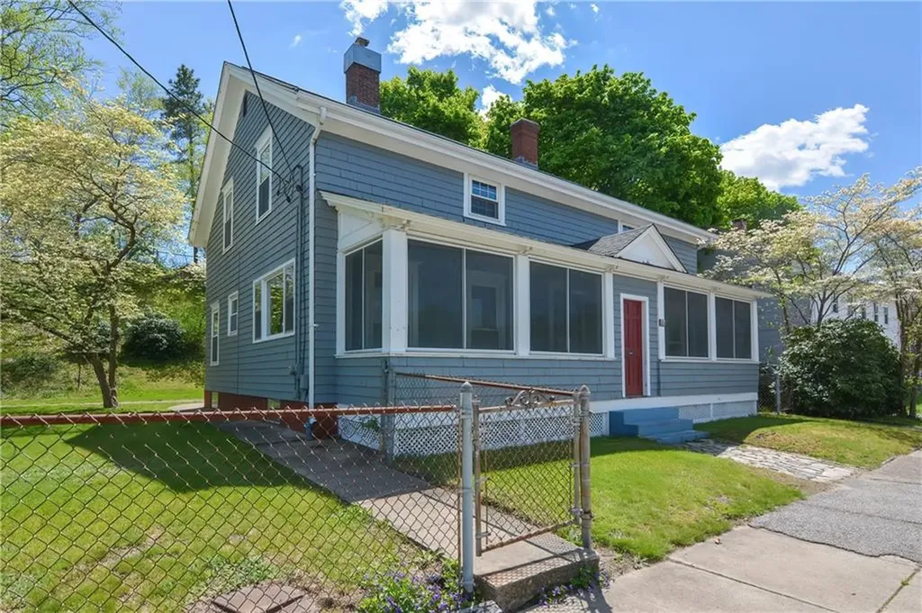 24 Walker Street Lincoln RI 02865