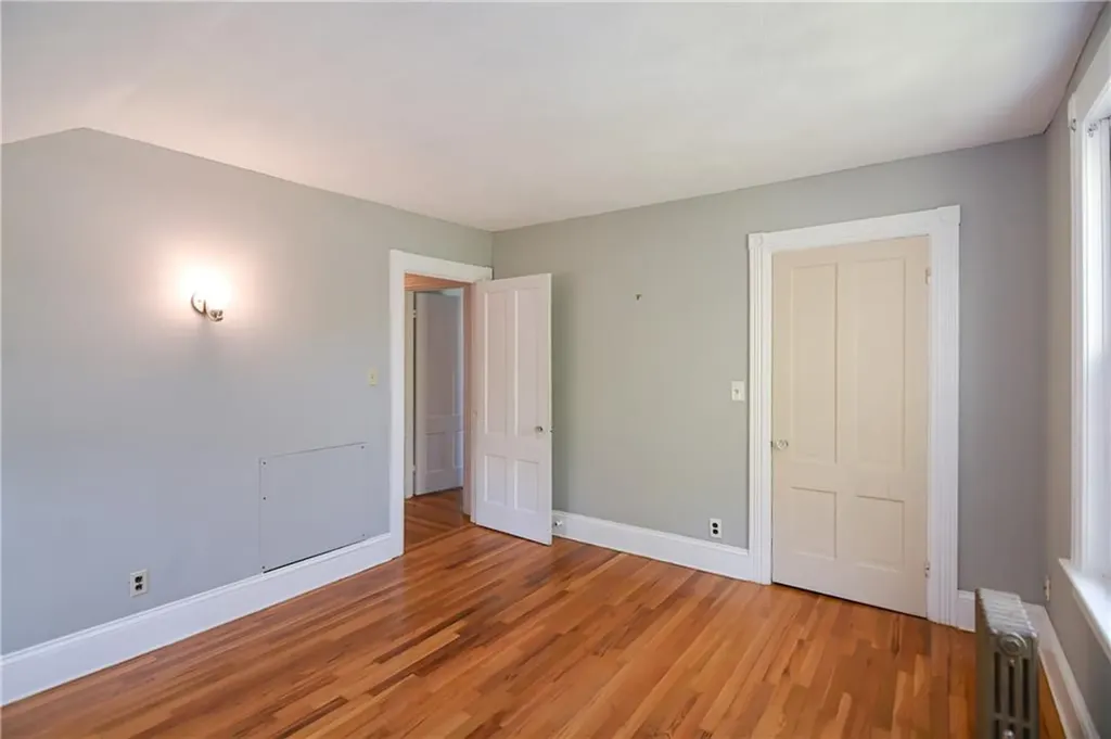 24 Walker Street Lincoln RI 02865