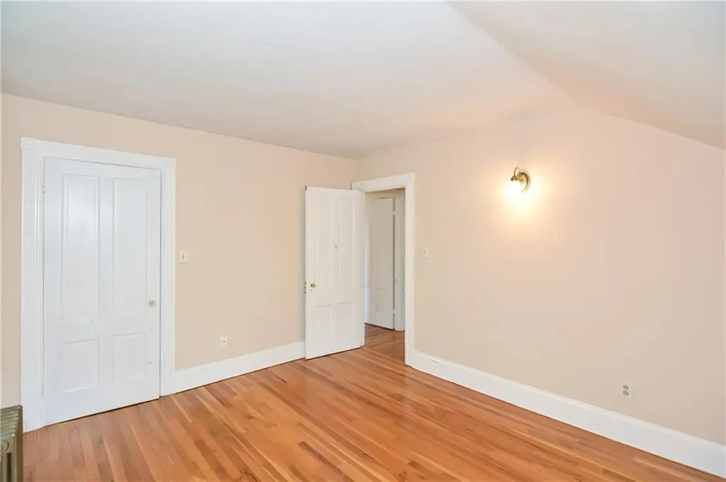 24 Walker Street Lincoln RI 02865