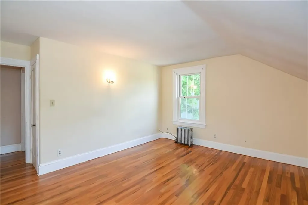 24 Walker Street Lincoln RI 02865