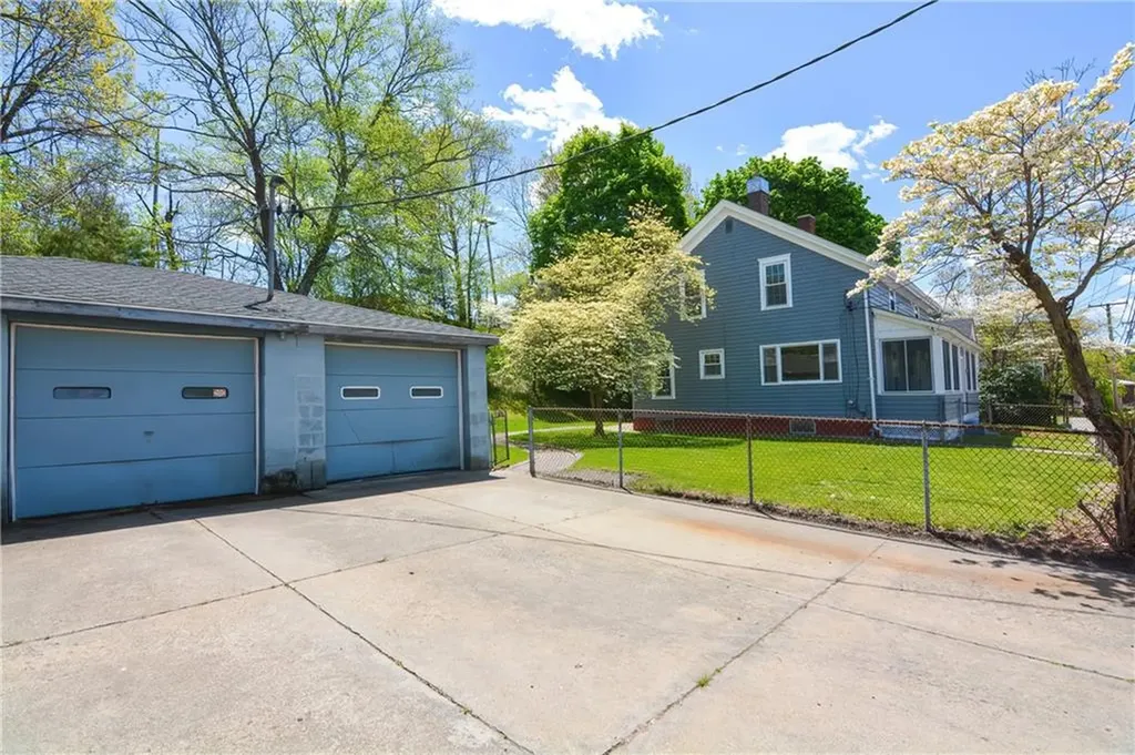 24 Walker Street Lincoln RI 02865
