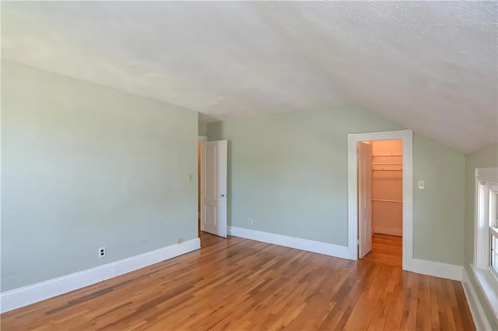 24 Walker Street Lincoln RI 02865