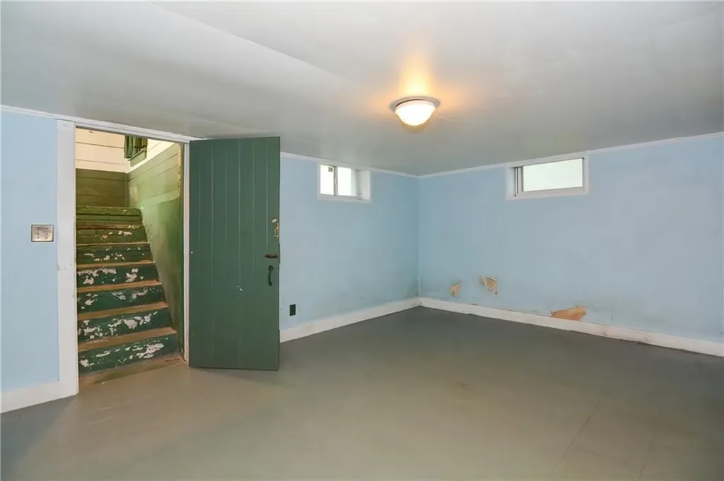 24 Walker Street Lincoln RI 02865