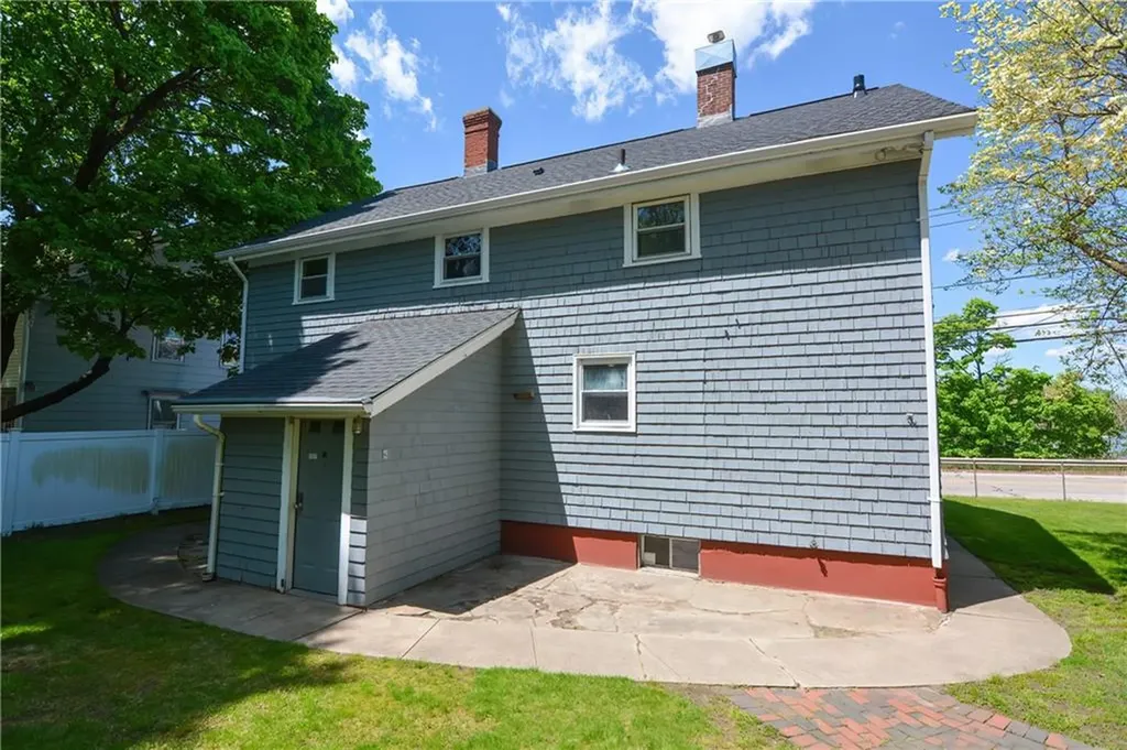 24 Walker Street Lincoln RI 02865