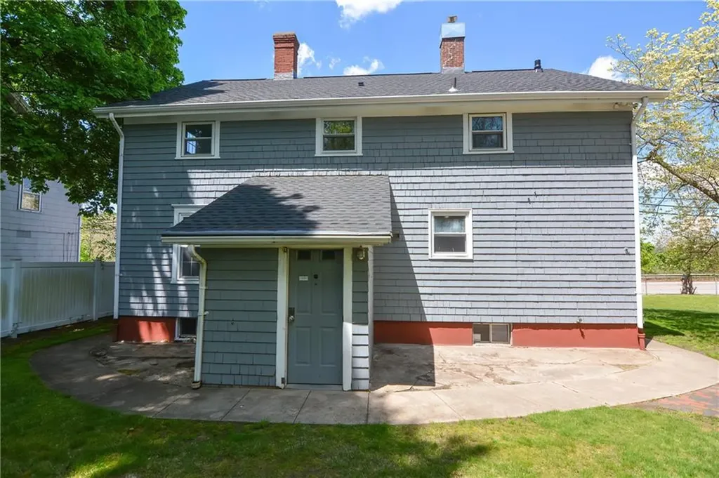 24 Walker Street Lincoln RI 02865