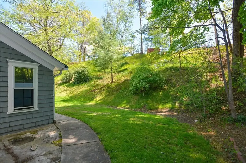 24 Walker Street Lincoln RI 02865
