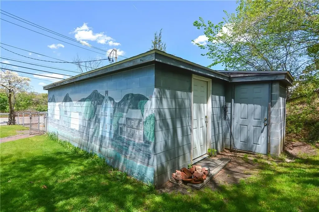 24 Walker Street Lincoln RI 02865
