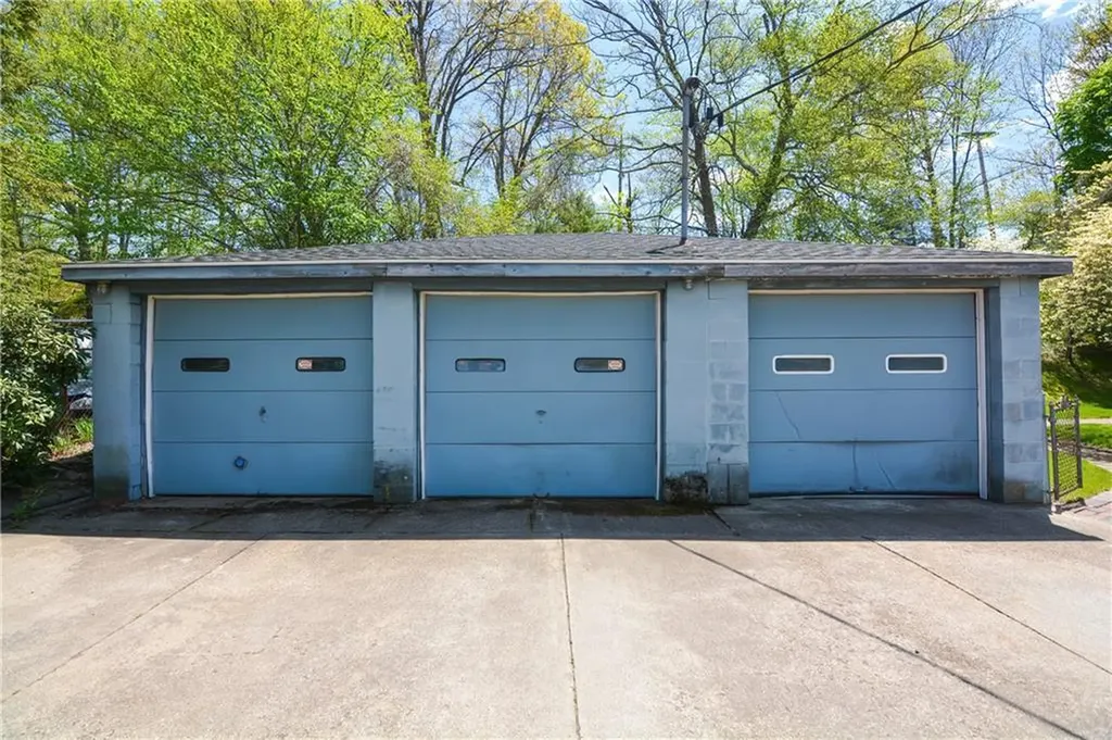 24 Walker Street Lincoln RI 02865