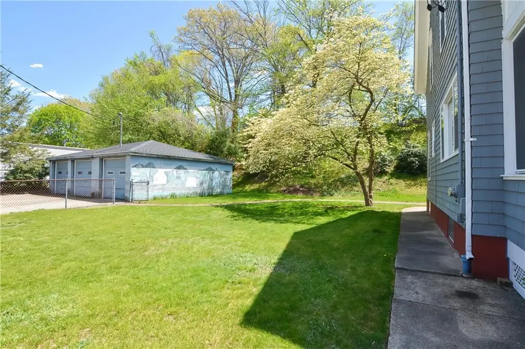 24 Walker Street Lincoln RI 02865