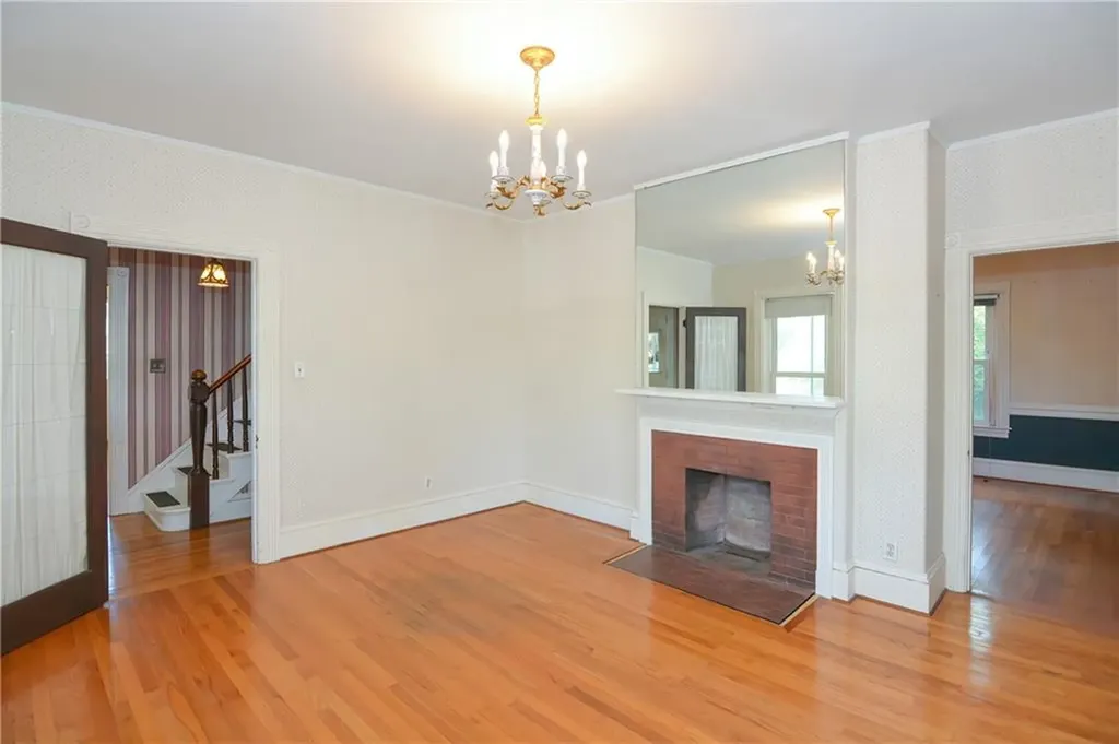 24 Walker Street Lincoln RI 02865