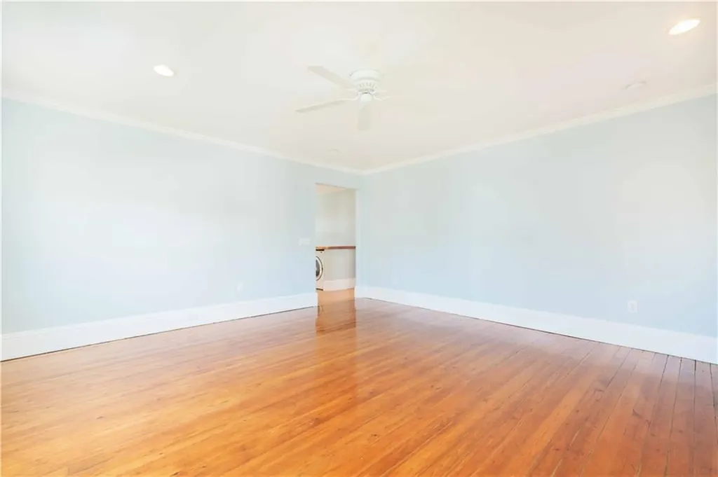6 Dartmouth Street Newport RI 02840