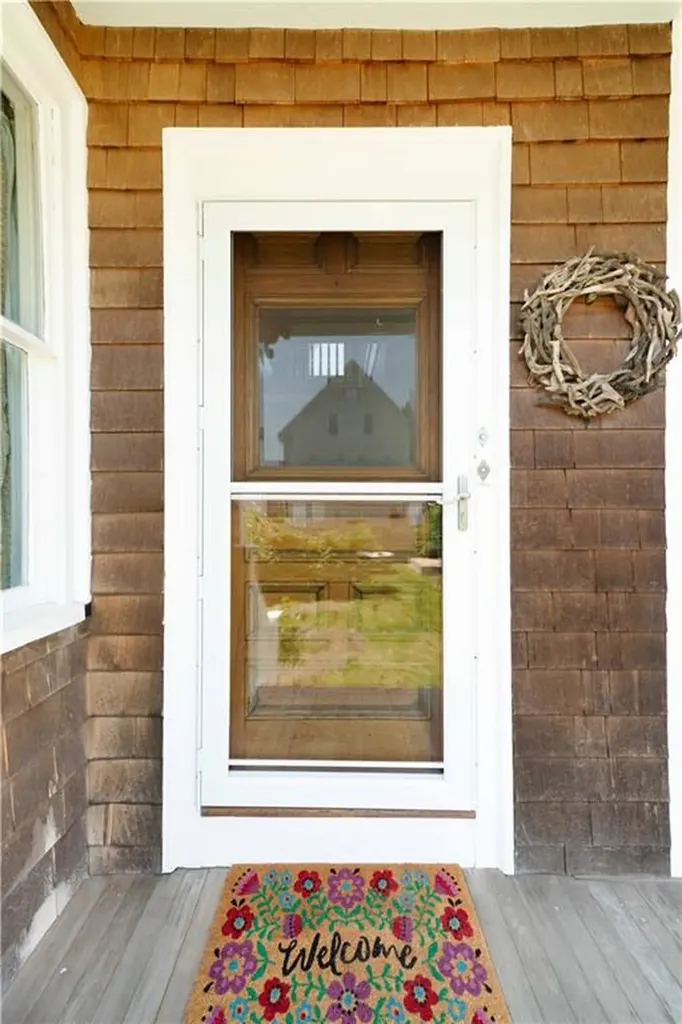 6 Dartmouth Street Newport RI 02840