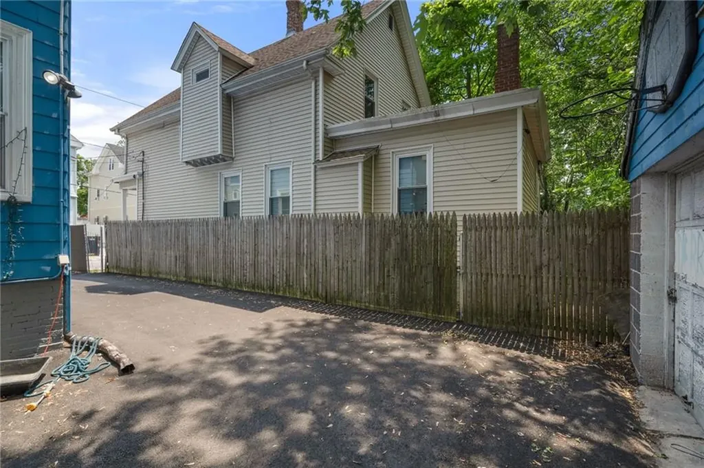 18 Frederick Street Providence RI 02908