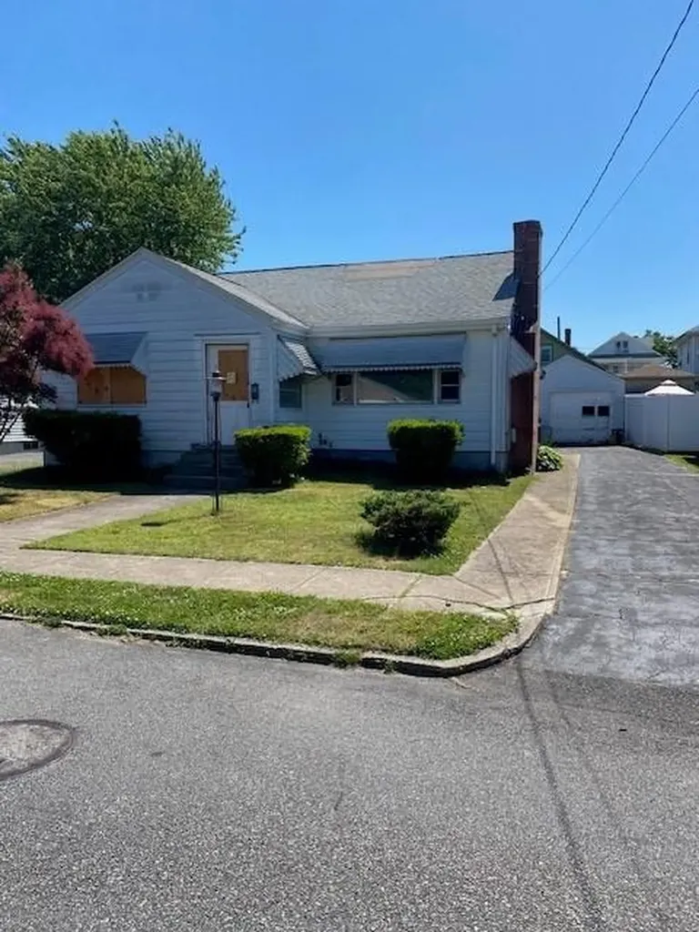 326 Beckwith Street Cranston RI 02910