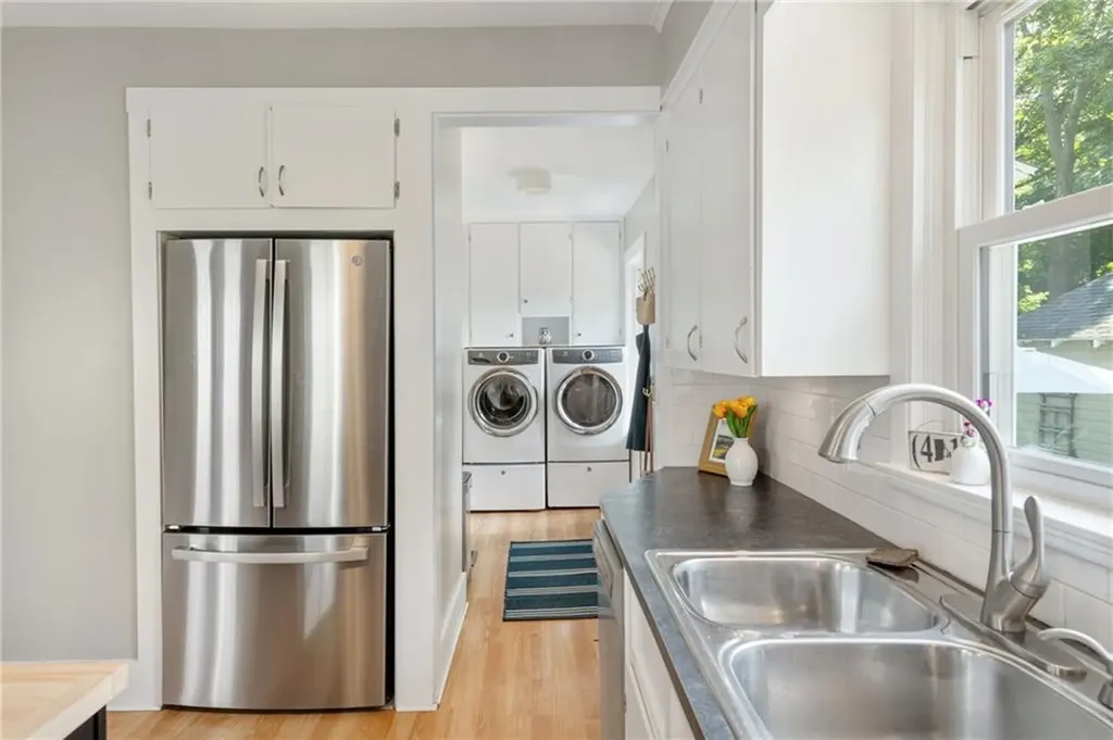 17 Lillis Avenue Barrington RI 02806