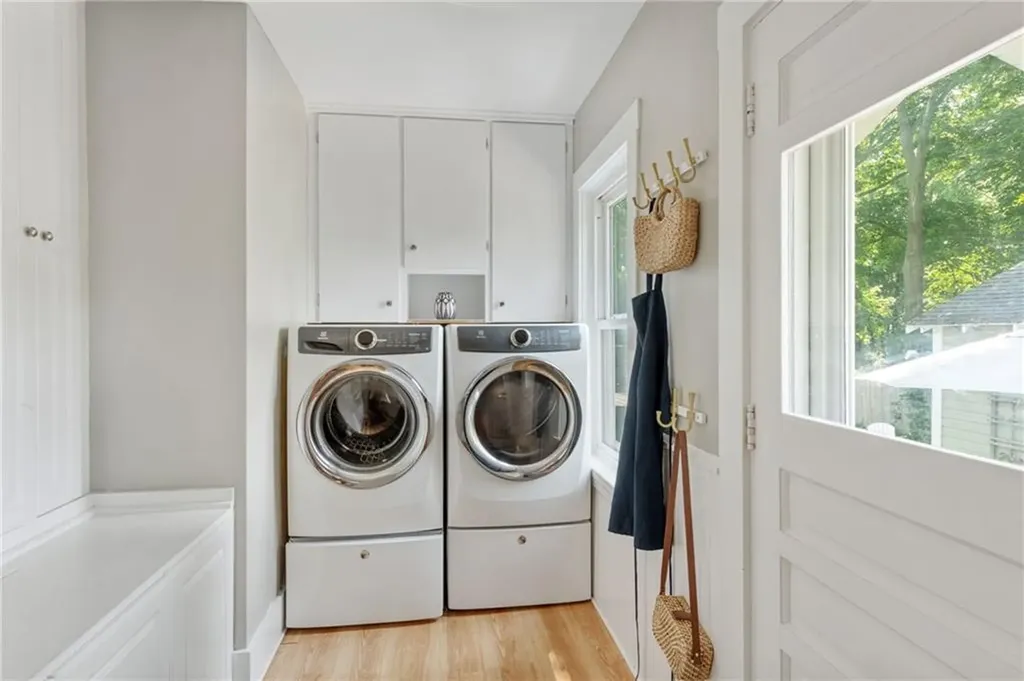 17 Lillis Avenue Barrington RI 02806