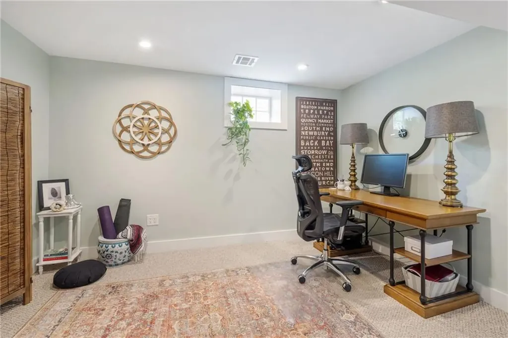 17 Lillis Avenue Barrington RI 02806