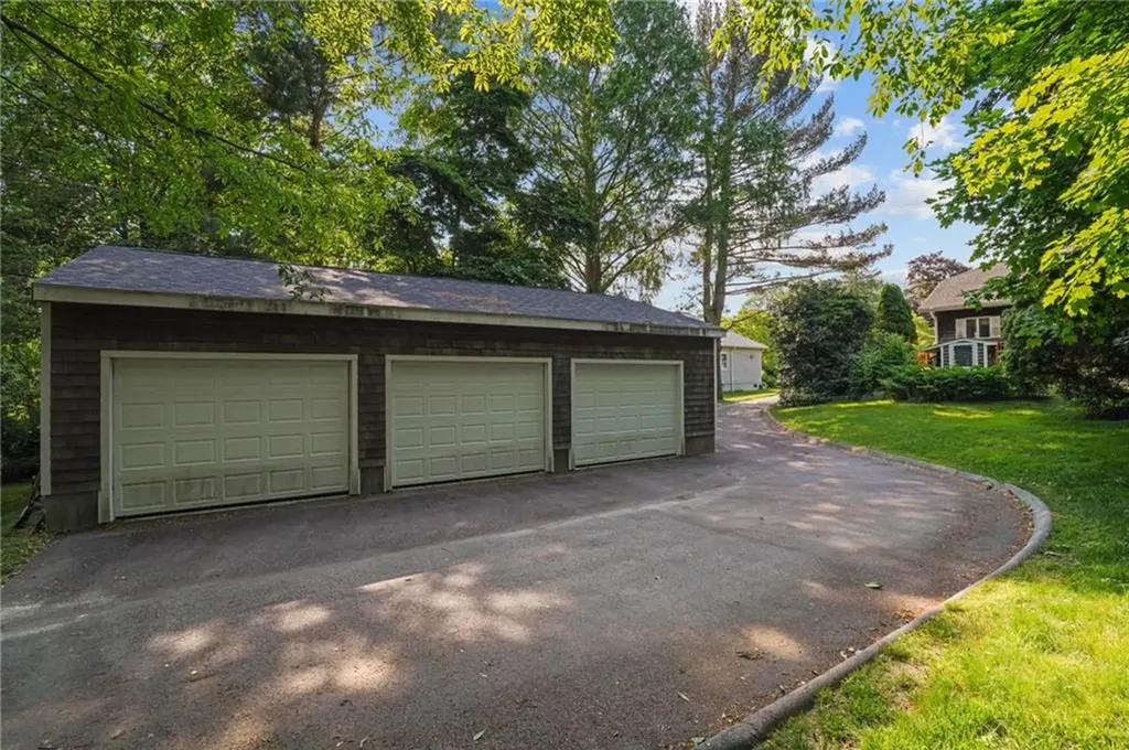 16 Laurel Lane Warren RI 02885