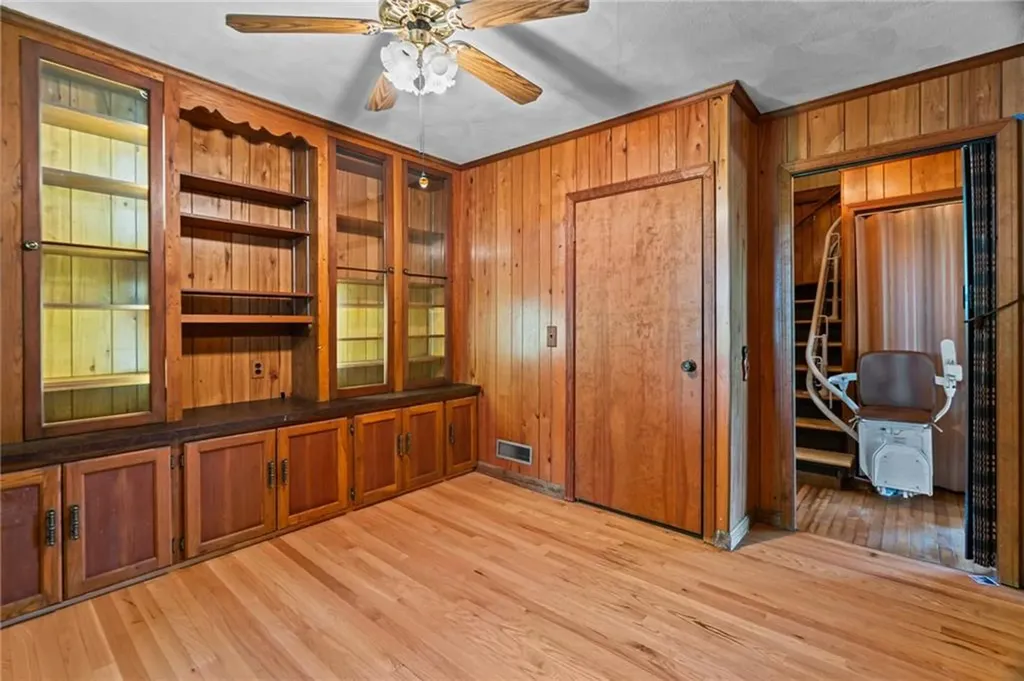 16 Laurel Lane Warren RI 02885