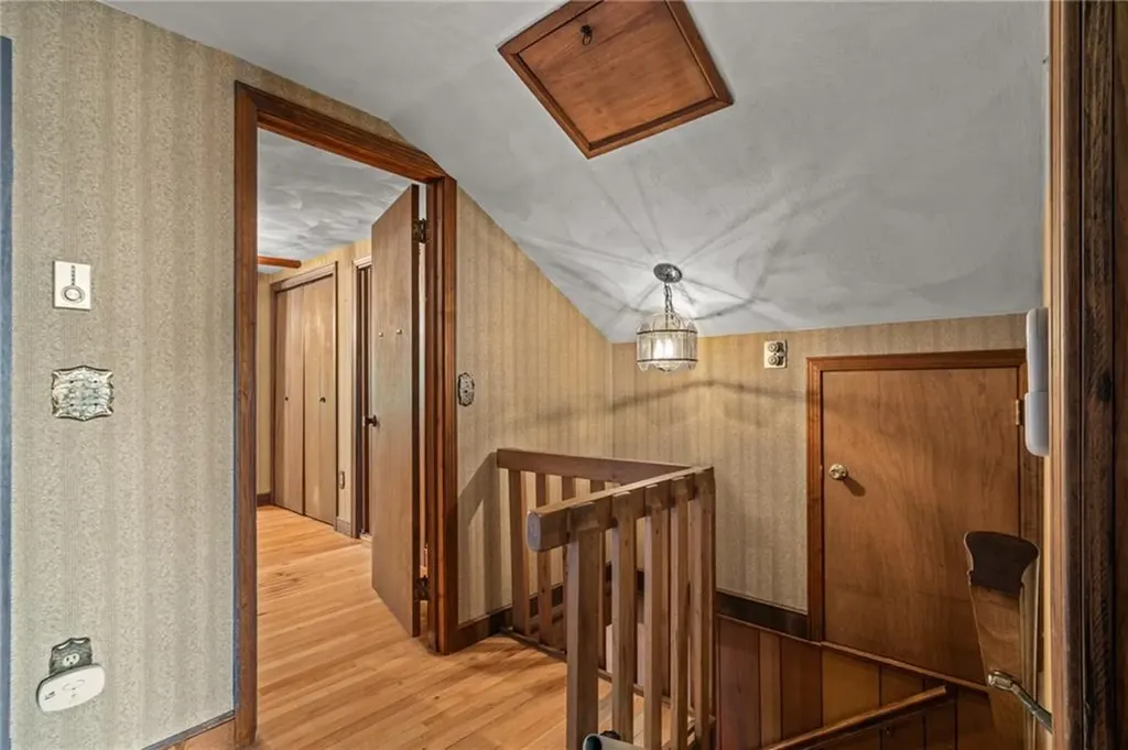 16 Laurel Lane Warren RI 02885