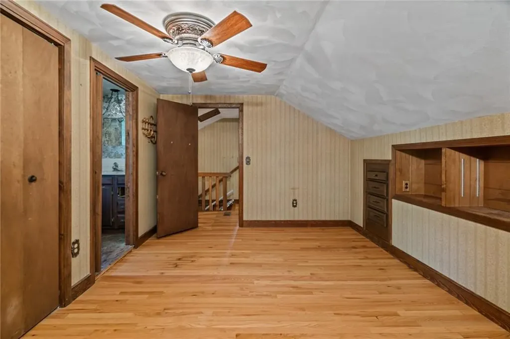 16 Laurel Lane Warren RI 02885
