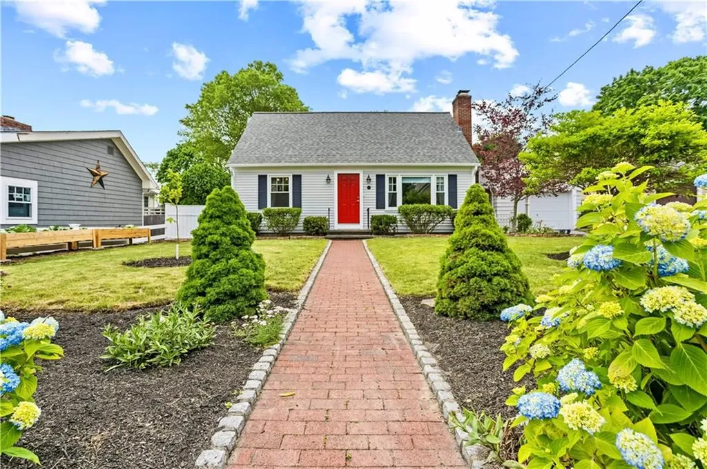 27 Williams Street Barrington RI 02806
