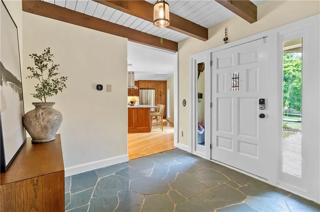 7 Fairview Circle Barrington RI 02806