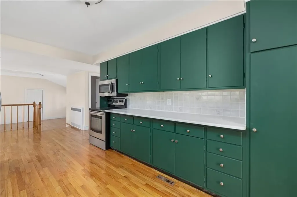 63 Briarcliff Avenue Warwick RI 02889