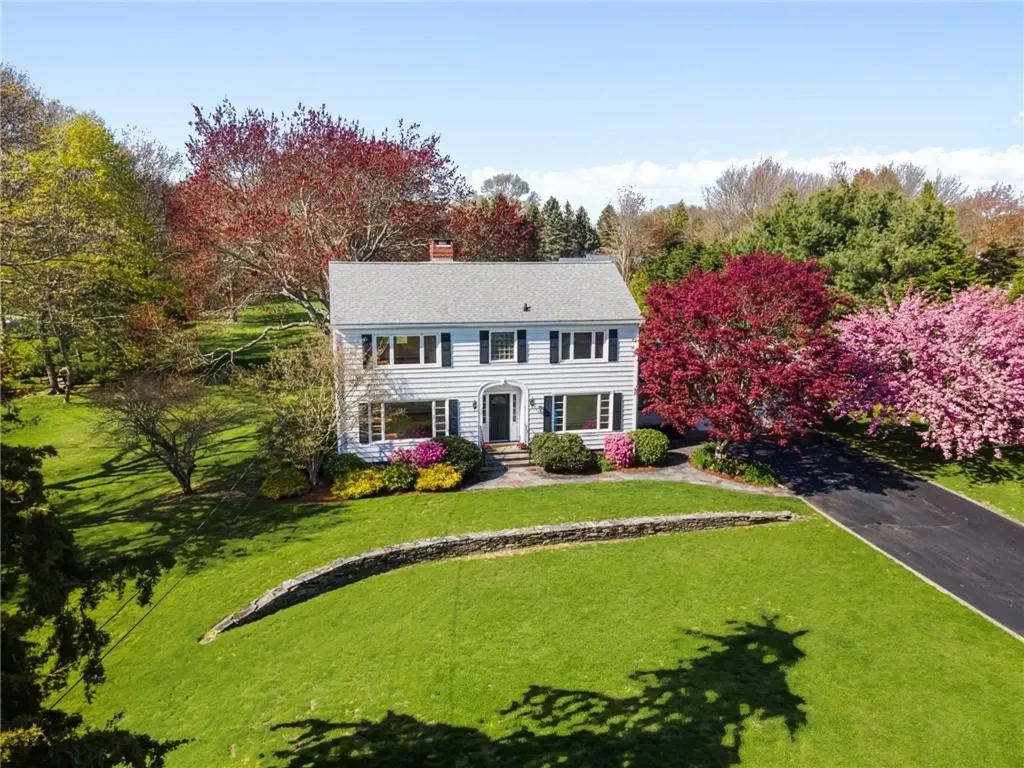 63 Briarcliff Avenue Warwick RI 02889