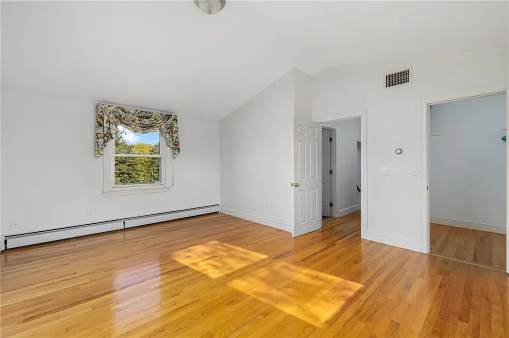 63 Briarcliff Avenue Warwick RI 02889
