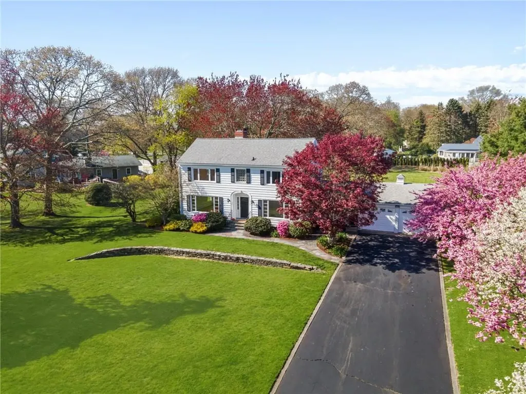 63 Briarcliff Avenue Warwick RI 02889