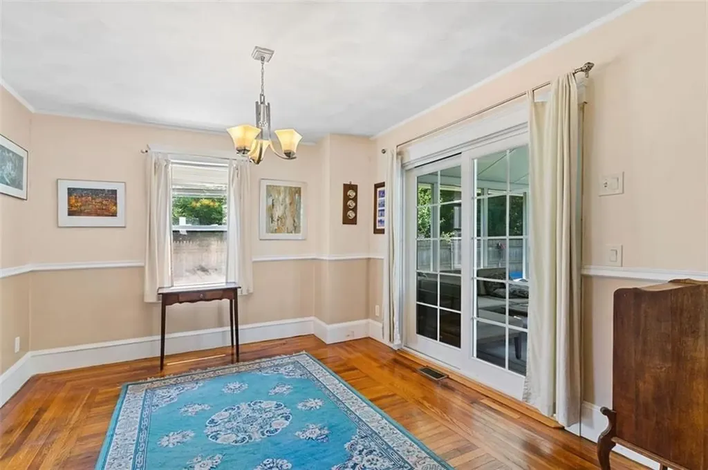 391 Norwood Avenue Warwick RI 02888
