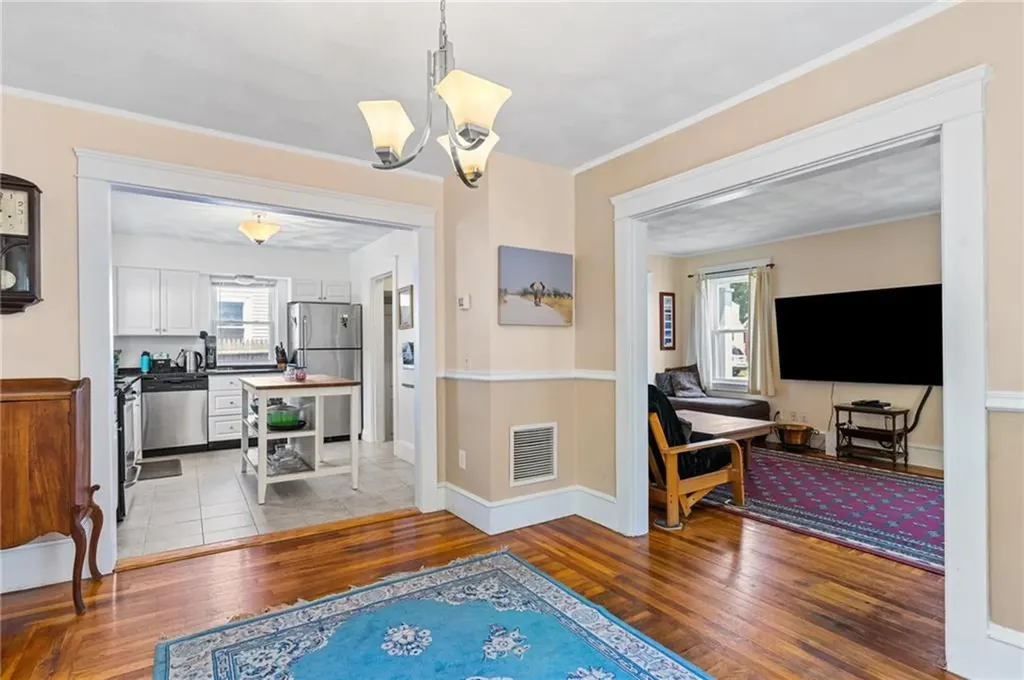 391 Norwood Avenue Warwick RI 02888