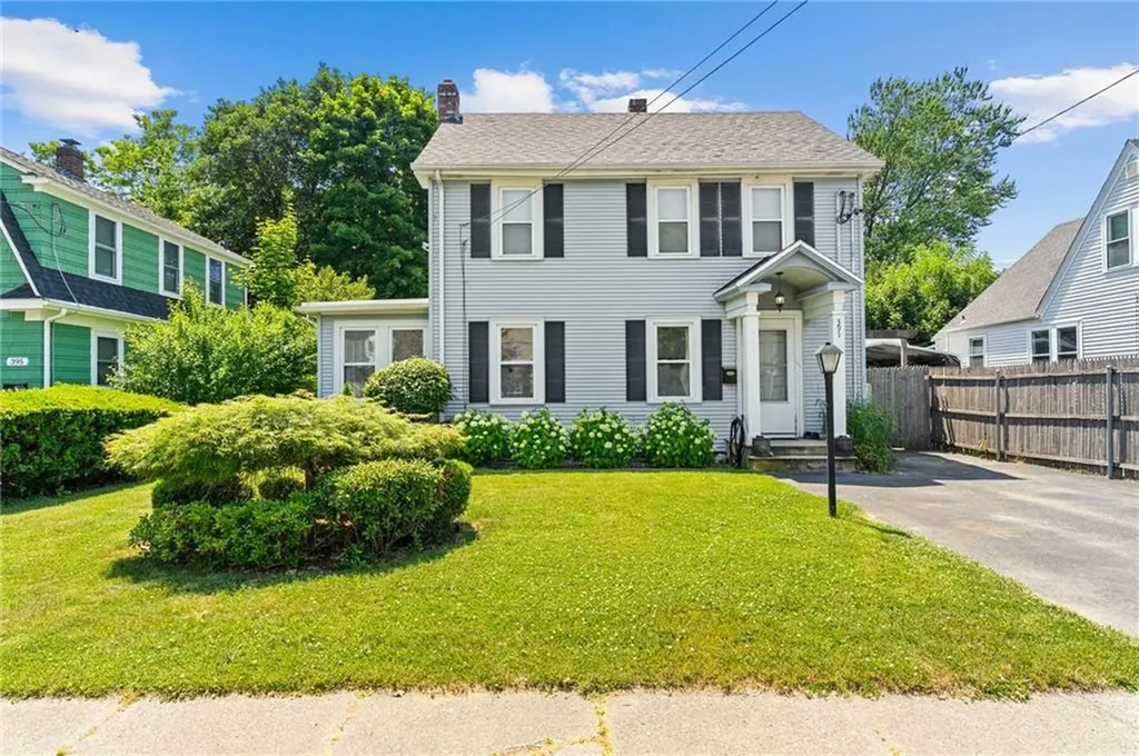 391 Norwood Avenue Warwick RI 02888