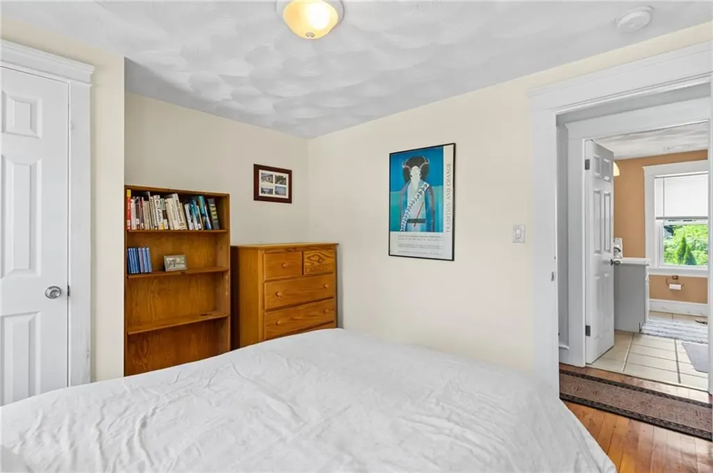 391 Norwood Avenue Warwick RI 02888