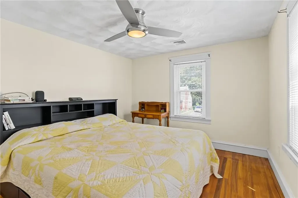 391 Norwood Avenue Warwick RI 02888