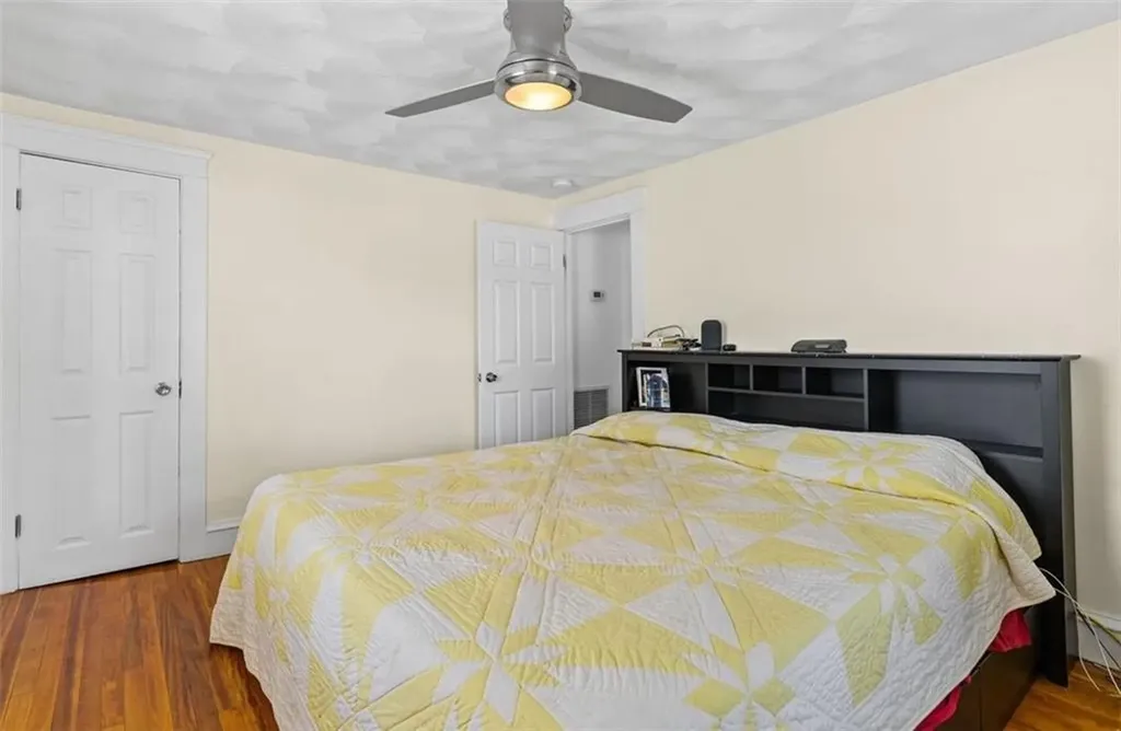 391 Norwood Avenue Warwick RI 02888