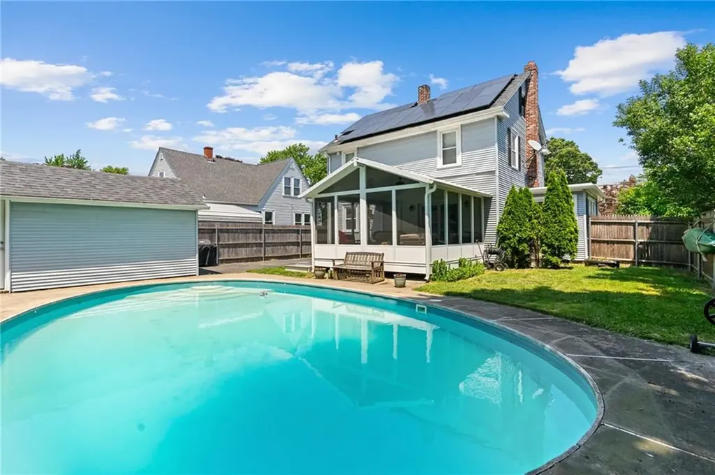 391 Norwood Avenue Warwick RI 02888