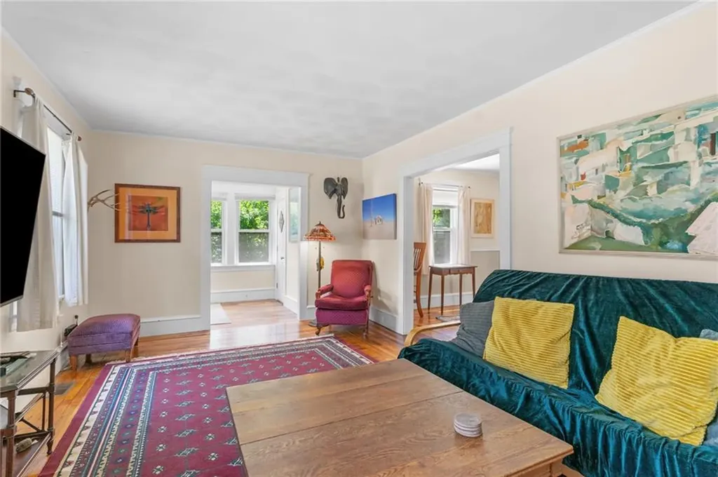 391 Norwood Avenue Warwick RI 02888