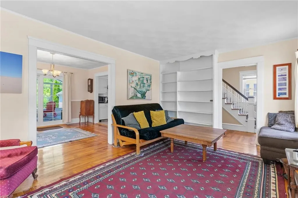 391 Norwood Avenue Warwick RI 02888