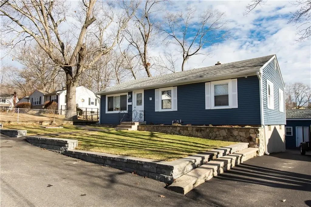 25 Miller Drive West Warwick RI 02893