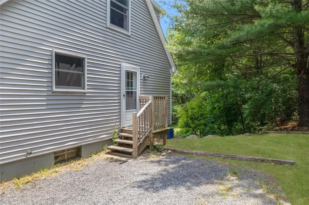 131 Old Shannock Road Charlestown RI 02813