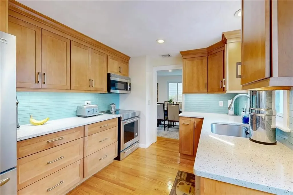 152 Sagamore Road Cranston RI 02920