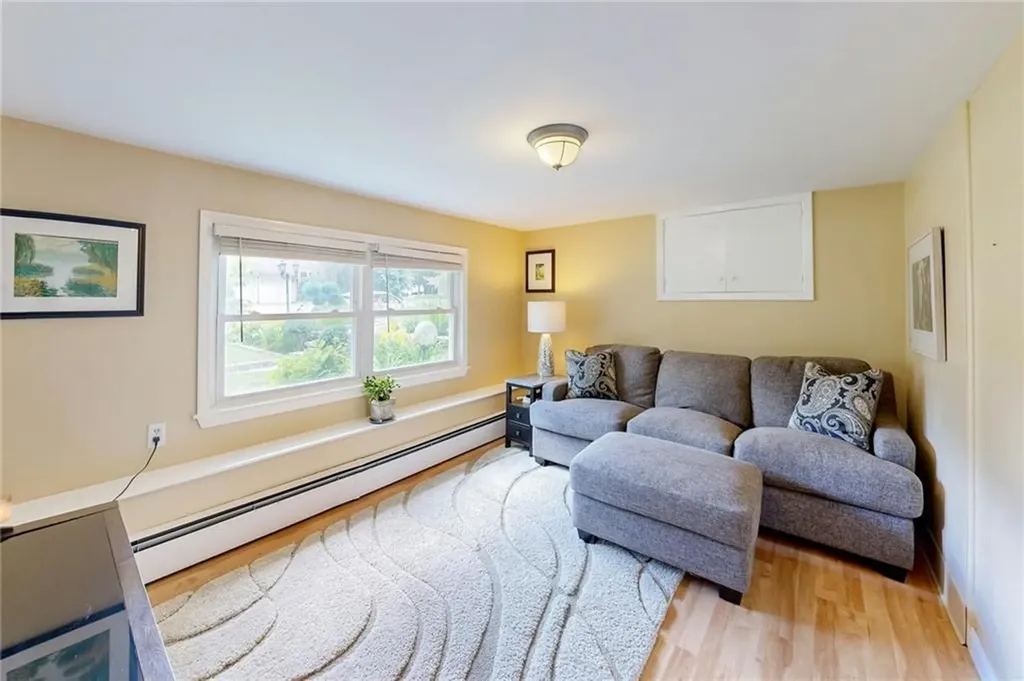 152 Sagamore Road Cranston RI 02920