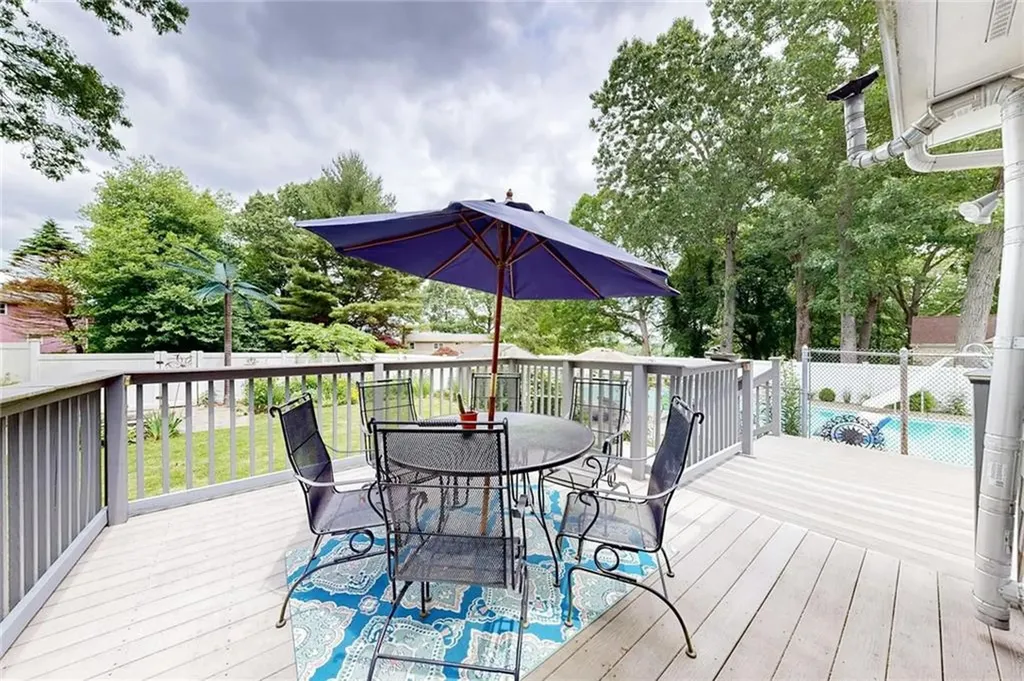 152 Sagamore Road Cranston RI 02920