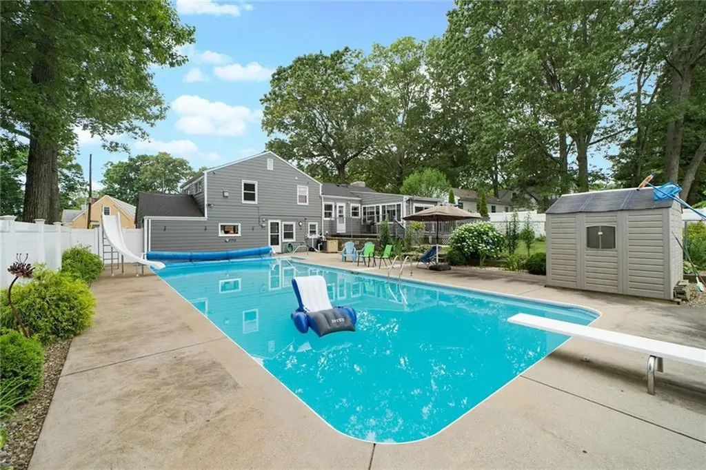 152 Sagamore Road Cranston RI 02920