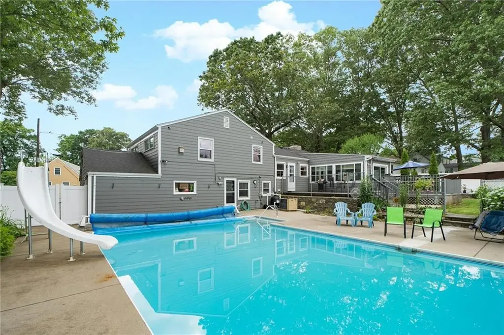 152 Sagamore Road Cranston RI 02920
