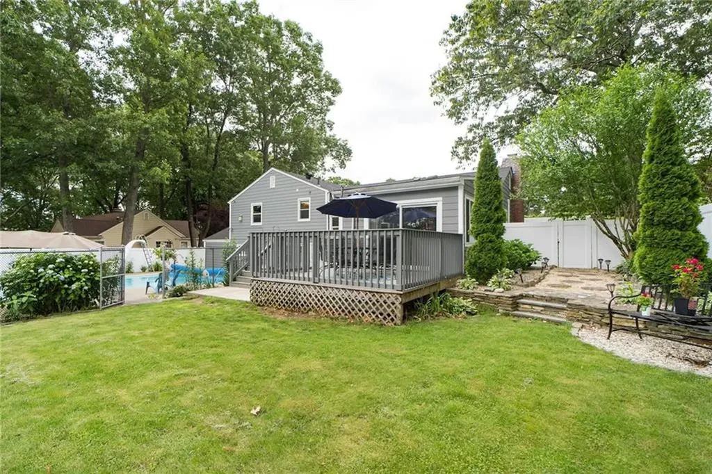 152 Sagamore Road Cranston RI 02920