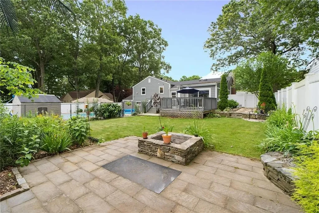 152 Sagamore Road Cranston RI 02920